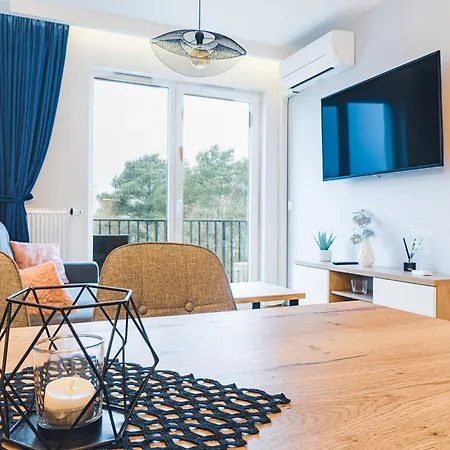 Apartment Sloneczny - Bardzo Blisko Plazy I Centrum, Klimatyzacja, Parking, Balkon