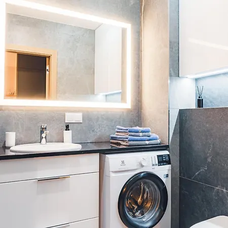 Apartment Sloneczny - Bardzo Blisko Plazy I Centrum, Klimatyzacja, Parking, Balkon *