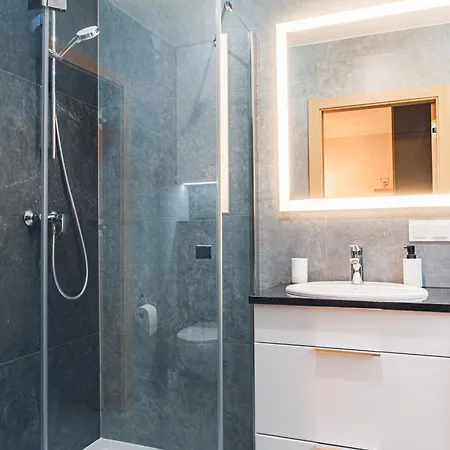 Apartment Sloneczny - Bardzo Blisko Plazy I Centrum, Klimatyzacja, Parking, Balkon